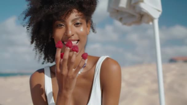 Joyful Woman Playing Berries Fingers Closeup Smiling Happy Girl Rest — Stock Video