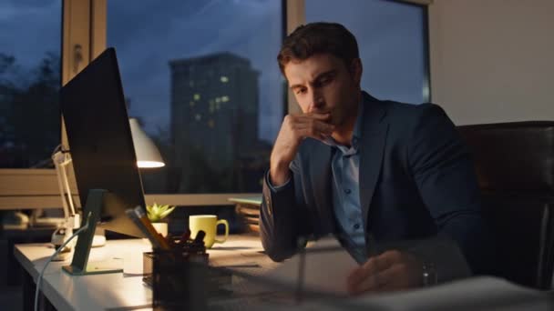 Tired Executive Work Late Office Exhausted Financial Manager Massaging Head — Stock Video