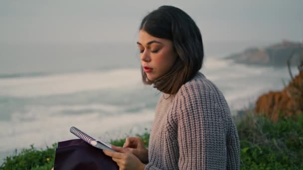 Focused Beautiful Girl Drawing Sketch Sitting Green Grass Shore Album — Stockvideo