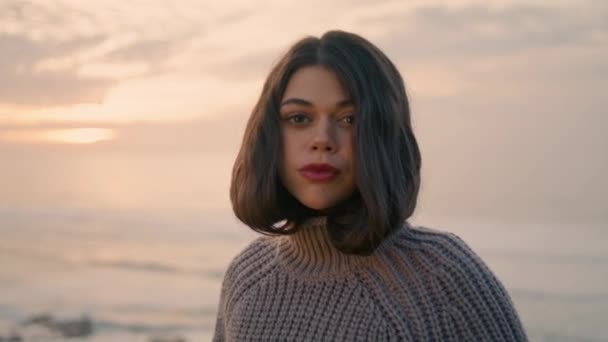 Confident Pretty Girl Looking Camera Posing Seashore Sunset Close Portrait — Video