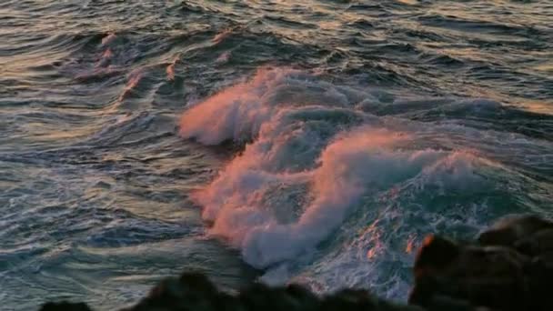 Powerful Ocean Waves Foaming Sunrise Nature Close Breathtaking View Water — Stock videók