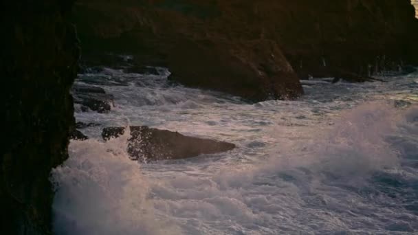 Splashing Water Crashing Rocks Dusk Nature Closeup Disturbing Sea Waves — Stock Video
