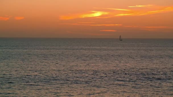 Beautiful Ocean Horizon Dawn Pastel Colours Romantic Yacht Sailing Morning — Video Stock
