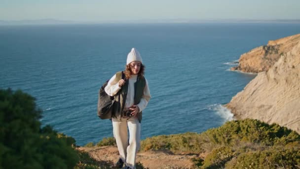 Hiker Traveling Ocean Mountain Spring Vacation Smiling Girl Taking Picture — Wideo stockowe