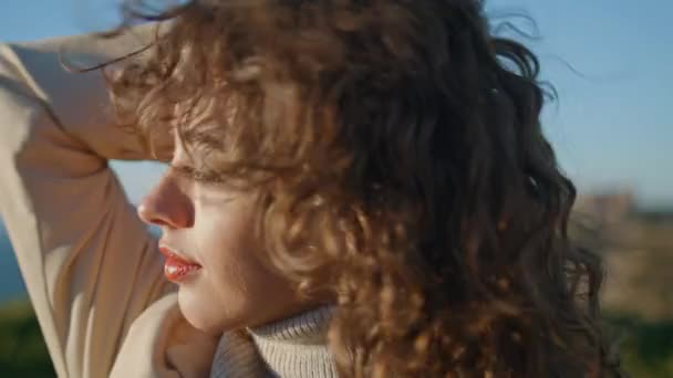 Girl Closing Eyes Sunlight Closeup Serene Woman Touching Curly Hair — Vídeos de Stock