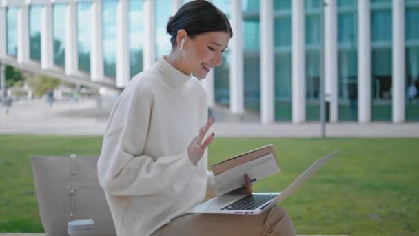 Happy Smiling Woman Greeting Friends Online Meeting Using Laptop Outdoors — Video Stock