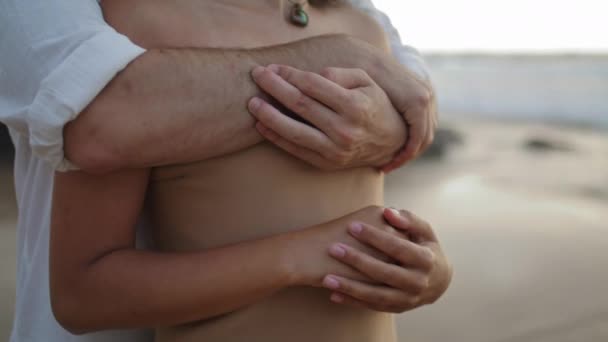 Couple Hands Embracing Ocean Beach Closeup Unknown Woman Man Caress — Stockvideo