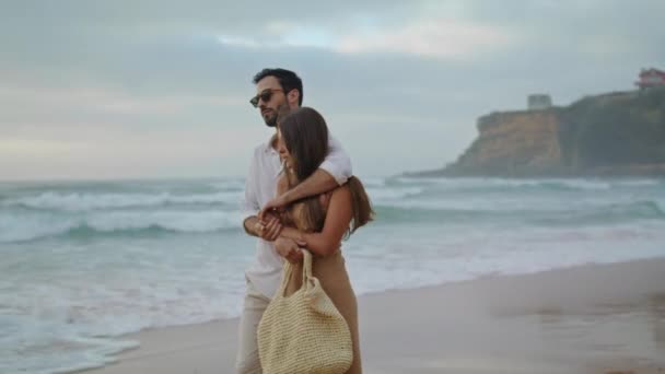 Affectionate Sweethearts Embracing Sea Landscapes Closeup Two People Enjoying Romantic — Stock video