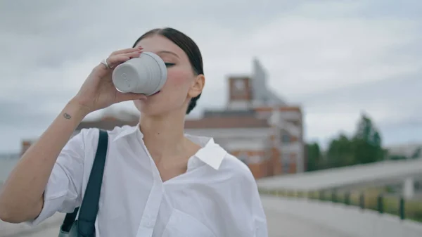 Relaxed Elegant Girl Drinking Coffee Takeaway Walking Urban Street Cloudy – stockfoto