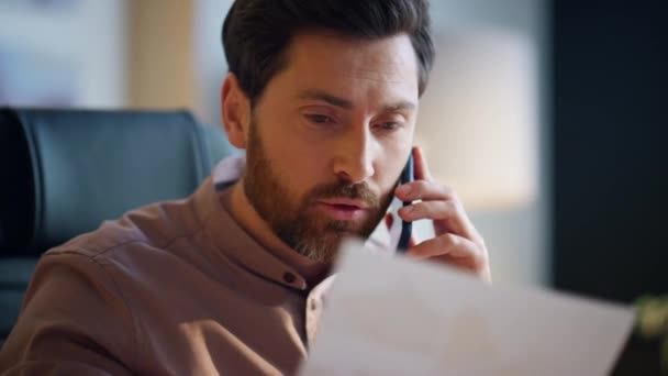 Worried Man Investor Talking Smartphone Expressing Disappointment Company Financial Results — Stock Video