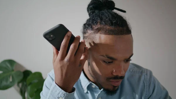 Dreadlocks Guy Listening Message Loft Office Closeup African American Man — Stock Photo, Image