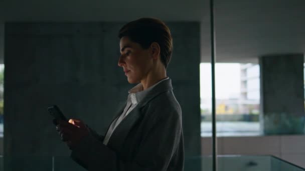 Dark Woman Using Smartphone Office Terrace Focused Businesswoman Scrolling Mobile — Stock Video