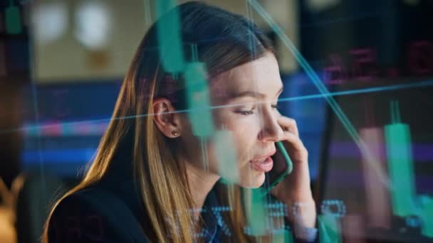 Woman Professional Talking Smartphone Stock Market Data Reflection Closeup Busy — Stock Video