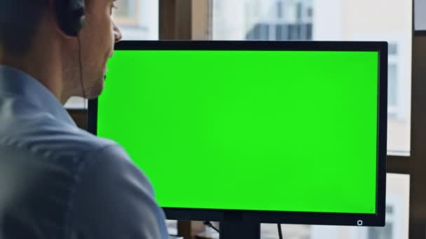 Detailní Záběr Obrazovky Počítače Klientského Servisu Chroma Klíč Zelené Zařízení — Stock video