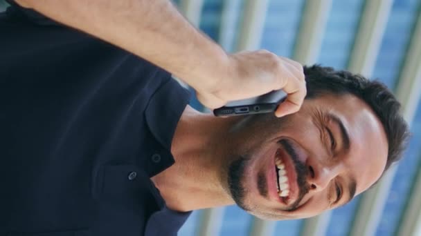 Latin Man Talking Cellphone Street Vertically Oriented Close Happy Businessman — Stock Video