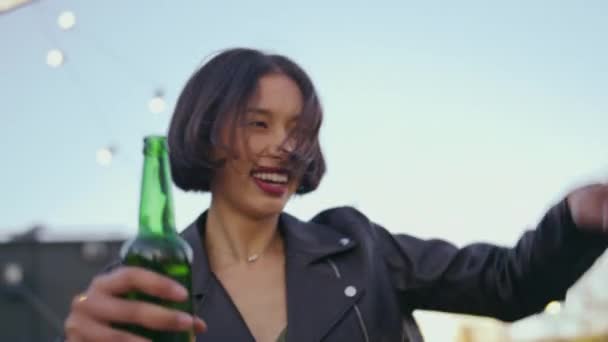 Closeup Asian Girl Dancing Drink Terrace Disco Happy Young Woman — Stock Video