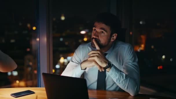 Employee Tired Night Work Sitting Office Desk Laptop Closeup Unmotivated — Stock Video