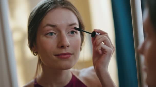 Closeup Girl Using Mascara Applying Eyelashes Woman Reflection Mirror Doing — Stock Video