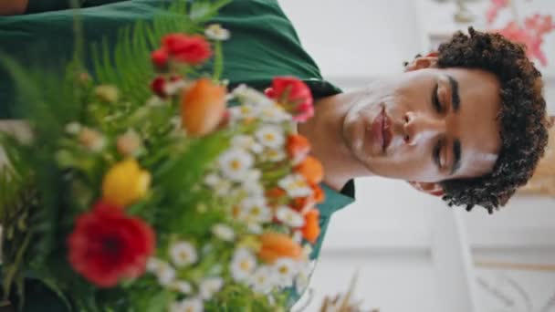 Client Fleur Peau Noire Acheter Belle Artisanat Art Floristique Dans — Video