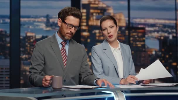 Serious Hosts Broadcasting Breaking News Late Studio Closeup Couple Professional — Stock Video