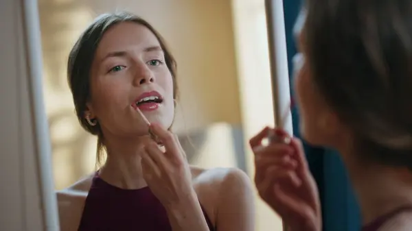 Gorgeous Girl Applying Lipstick Mirror Reflection Closeup Joyful Model Enjoy — Stock Photo, Image