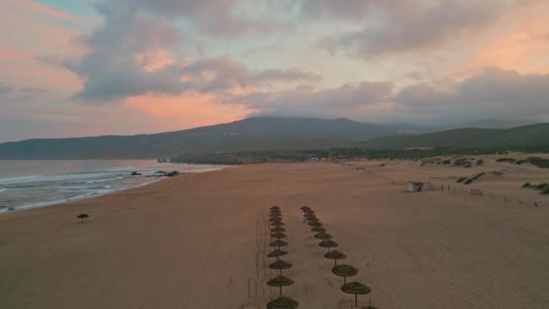 Hermosa Noche Resort Vista Drone Playa Lugares Vacíos Para Descansar — Vídeos de Stock