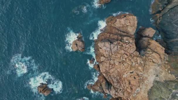 Drone Ocean Washing Cliffs Island Top View Rippling Blue Water — Stock Video