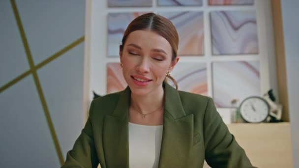 Pov View Online Businesswoman Having Conversation Office Closeup Focused Female — Stock Video
