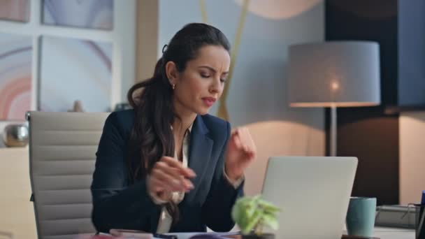 Nervous Businesswoman Checking Smartphone Message Working Computer Office Workplace Closeup — Stock Video