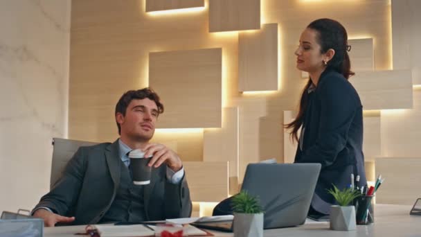 Relaxed Coworkers Talking Coffee Cups Indoors Closeup Smiling Happy Colleagues — Stock Video