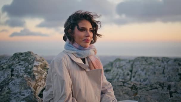 Romantic Model Posing Evening Rocky Landscape Closeup Portrait Gorgeous Woman — Stock Video