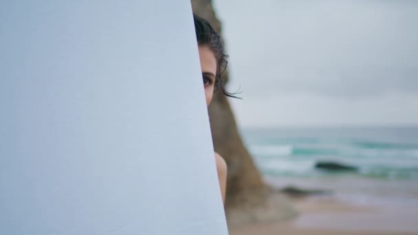 Gorgeous Woman Posing Beach Cliff Closeup Sensual Stylish Girl Hide — Stock Video