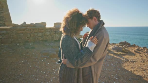 Romantic Lovers Embracing Evening Sandy Beach Closeup Happy Woman Man — Αρχείο Βίντεο