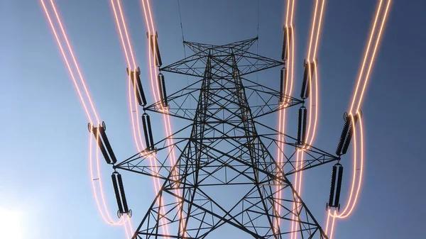 Wieże Przesyłowe Energii Elektrycznej Świecącymi Przewodami — Zdjęcie stockowe