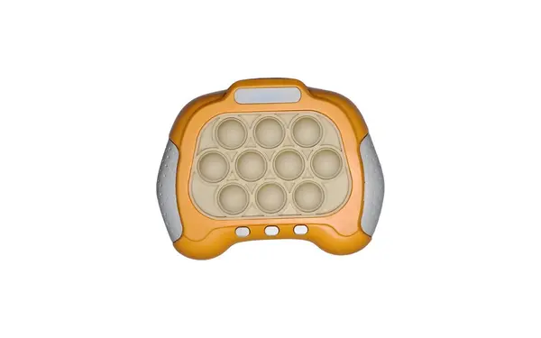 Çocukların oyuncağını beyazın üzerine bırak.