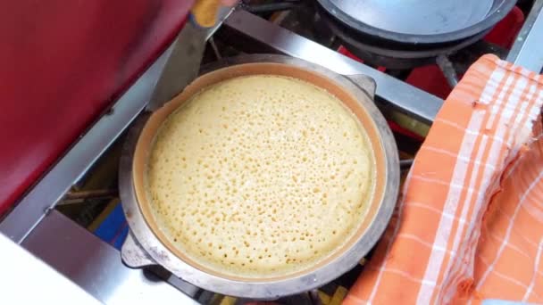 Proces Výroby Sladkého Sýrového Smaženého Těsta Známého Jako Martabak Keju — Stock video