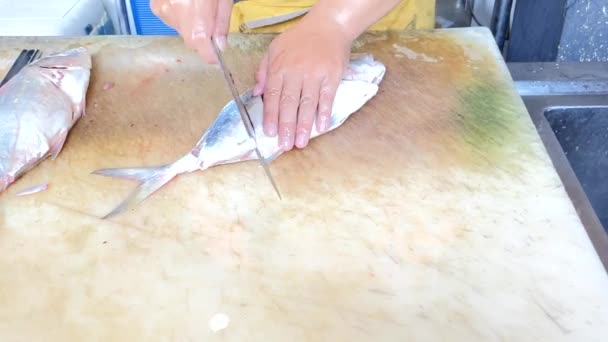 Zdjęcia Filmu Proces Przygotowywania Grillowanego Menu Owoców Morza Restauracji Azjatycki — Wideo stockowe