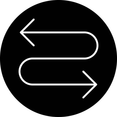 Beyaz arka plan üzerinde izole sağ ok simgesi