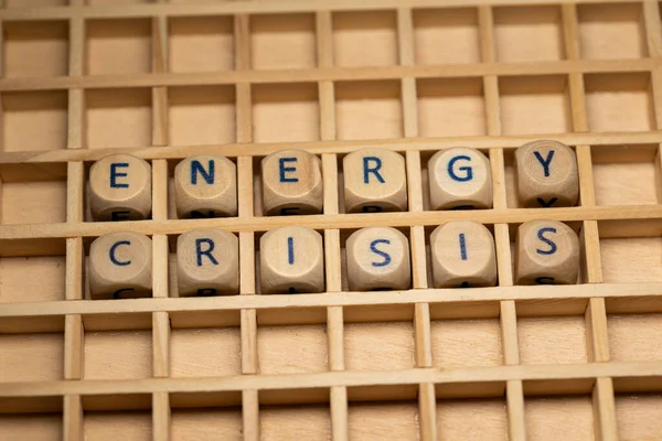 Crisis Energética Dados Madera Dispuestos Una Caja Palabra Crisis Energética — Foto de Stock