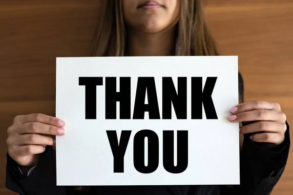 Děkuji Žena Drží Bílou Stránku Oranžovým Textem Vděčnost Vděčnost Respekt — Stock fotografie
