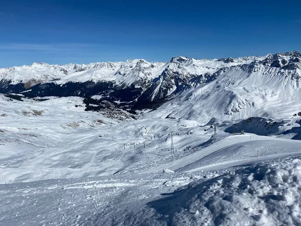 Сніжні Гори Швейцарії Зимою Над Горами Відкривається Панорамний Вид Лижний — стокове фото