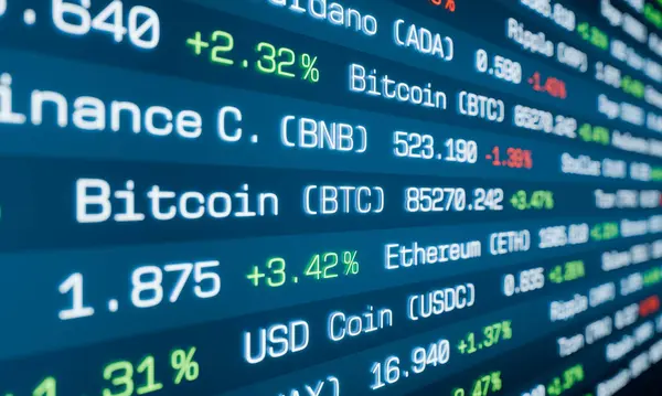 Kripto para birimleri ve fiyat bilgileriyle dolu, Bitcoin, Ethereum, Ripple, Litecoin. Engelleme teknolojisi, iş, ticaret. 3 Boyutlu Canlandırma