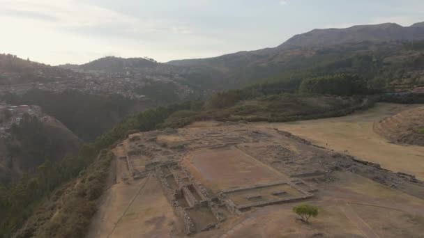 Aerial Drone Orbit Arc Wokół Starożytnych Ruin Inków Sacsayhuaman Cusco — Wideo stockowe