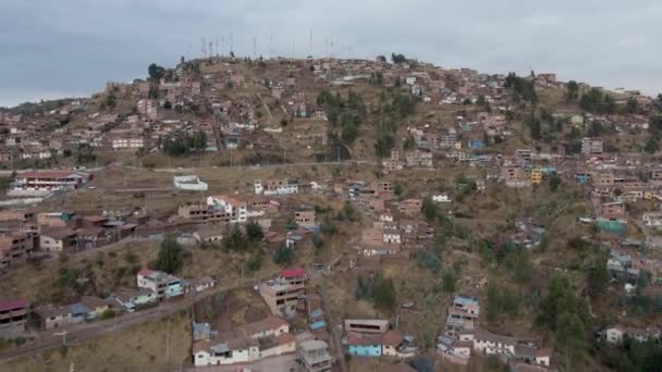 Aerial Drone Fly Mountain Cusco Peru Residential Area Visible Radio — Stock Video