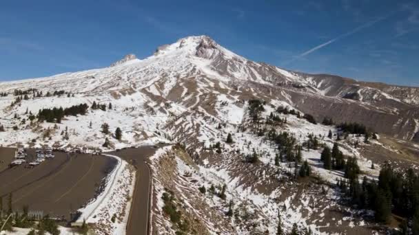 Aerial Drone Rise Για Δείξει Όρος Χουντ Στο Όρεγκον Χιονισμένο — Αρχείο Βίντεο