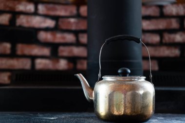 Soğuk bir kış boyunca çay zamanı.