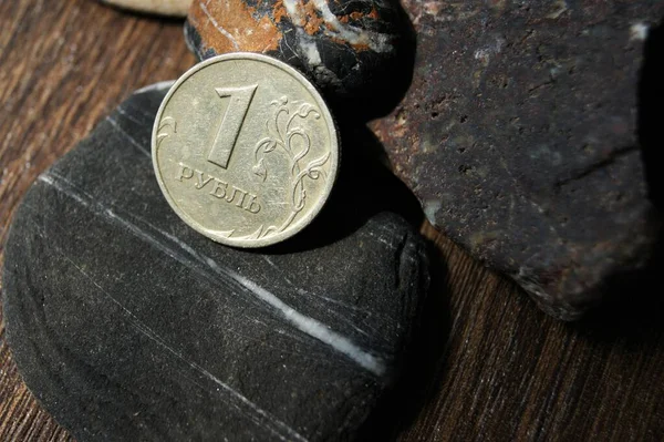 Rubla Kamieniach Waluta Rosyjska — Zdjęcie stockowe