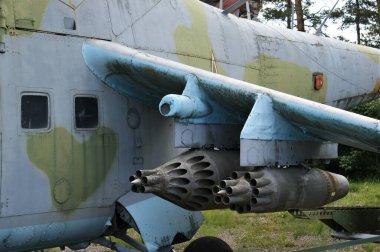 Eski bir helikopter füze fırlatma sistemi. Sovyetler Birliği 'nin askeri havacılığı. 