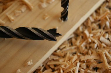 Marangoz atölyesinde odun talimi. Makro.