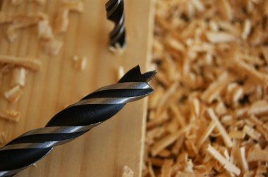 Tahta delmek için yeni matkap ucu. Yakın plan..